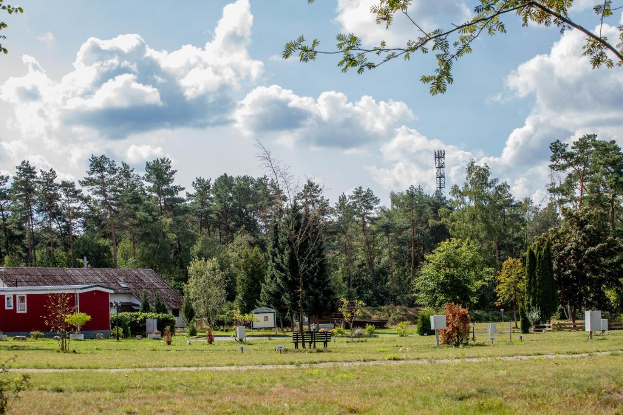 Naturcamping Lueneburger Heide - Chalets & Tiny Haeuser Soltau Bagian luar foto