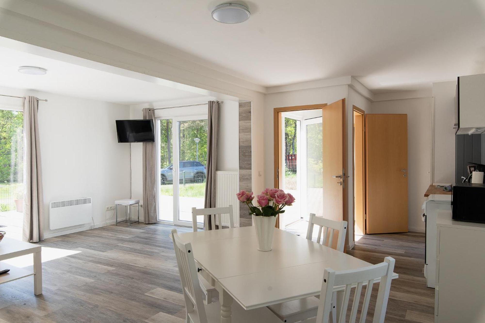 Naturcamping Lueneburger Heide - Chalets & Tiny Haeuser Soltau Bagian luar foto
