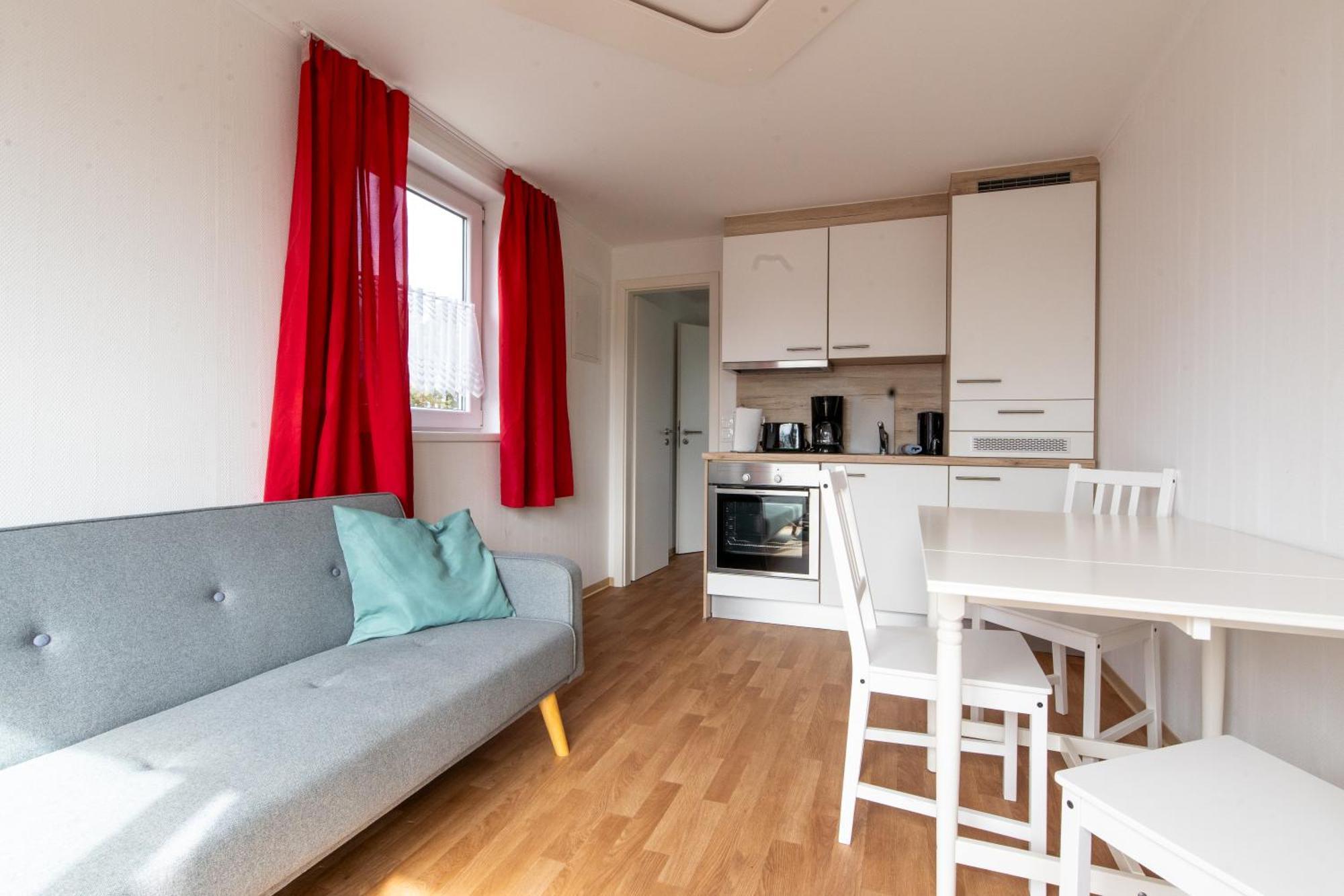 Naturcamping Lueneburger Heide - Chalets & Tiny Haeuser Soltau Bagian luar foto